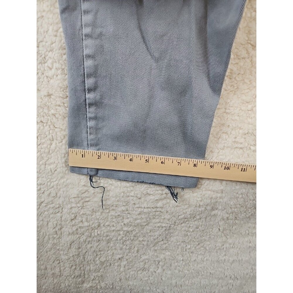 Calvin Klein Jeans Men's Size 34x30 Easy Fit Straight Leg Gray Wash Inseam 23 In - Picture 8 of 16